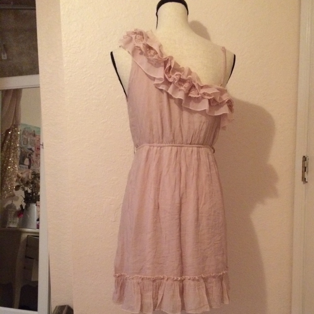 ❗️SOLD❗️Rue21 Ruffle Lace Pink Off Shoulder Dress - Picture 4 of 4